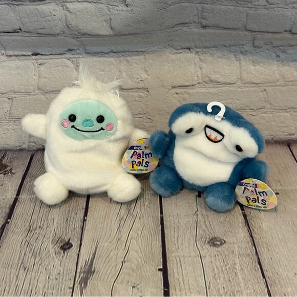 Palm Pets Shark and Yeti Plush - Picture 1 of 2